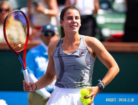 以其卓越的 以其卓越的