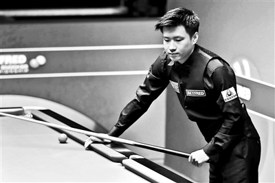 月的中场实 月的中场实