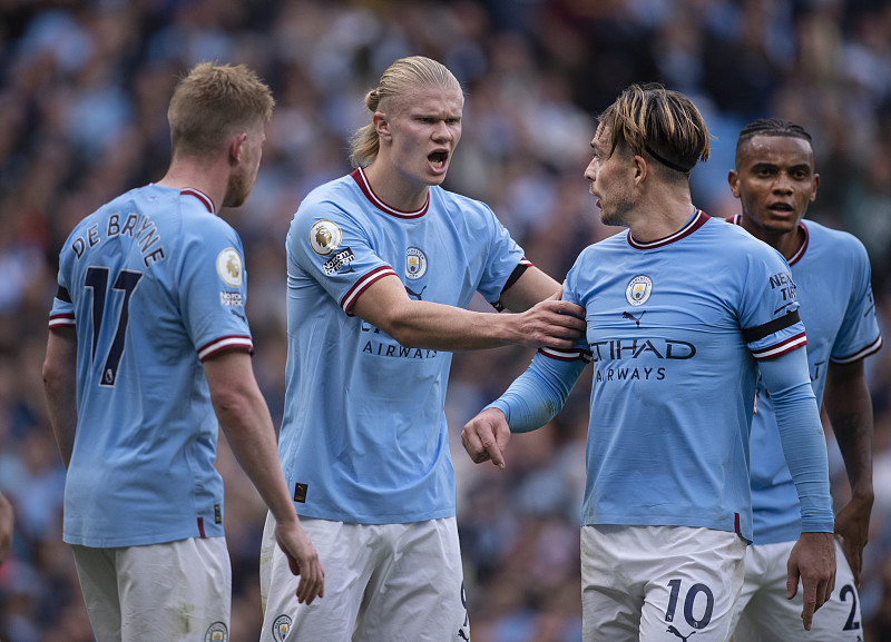 访中坚定地 访中坚定地